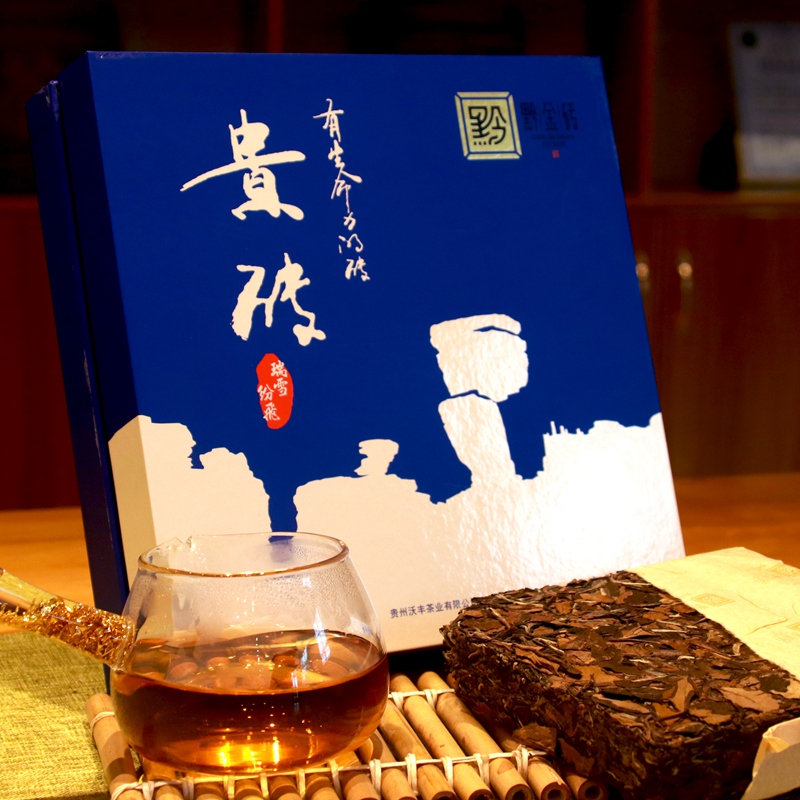 踊る雪の結晶